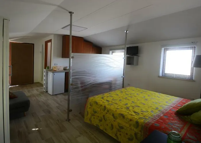 Semesterbostad Casa Nenella *